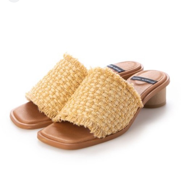 ANGEL ALARCON
Square Toe Mule Sandals (Beige) - Picture 1 of 10